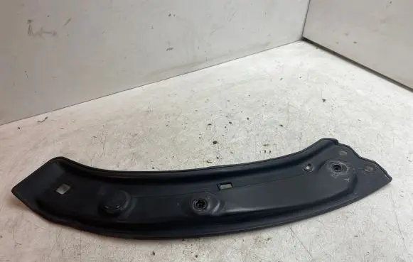 Audi Q3 8U Radiator support slam panel bracket 8U0805932