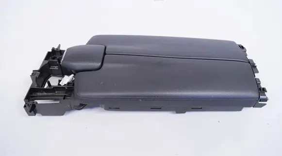 Mercedes-Benz E W212 Armrest 0005746037