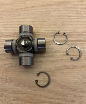 Nissan Cab Star Prop shaft universal joint 37125MB425