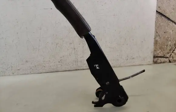 Audi A8 S8 D2 4D Handbrake/parking brake lever assembly 4A0711307D
