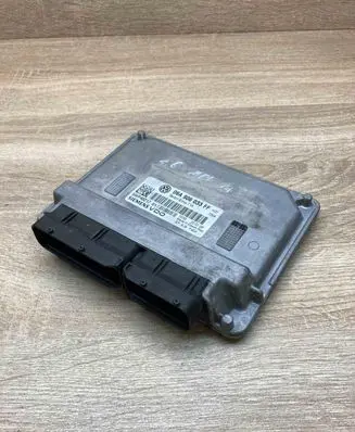 Seat Leon (1P) Engine control unit/module ECU 06A906033F 5WP40217