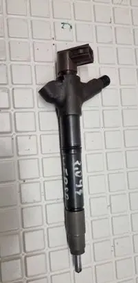 Toyota Verso Fuel injector 2367026071