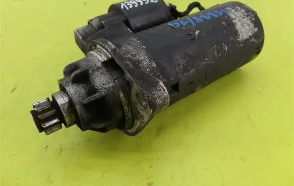 Volkswagen Golf IV Starter motor 02M911023A