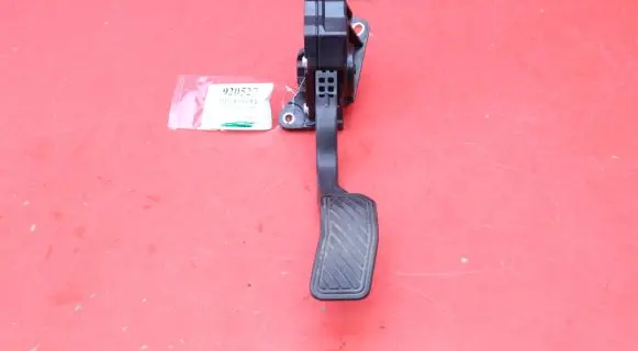 Mazda 2 Accelerator throttle pedal K4238-7410