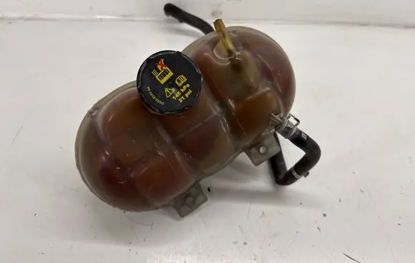 Ford Mustang VI Coolant expansion tank/reservoir FR338A080AC