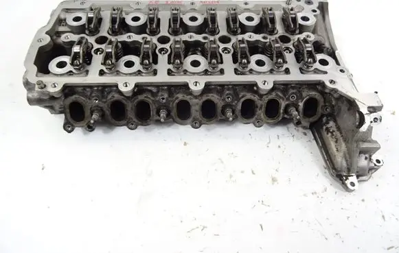 Jaguar XE Engine head PBG4D36090-AB