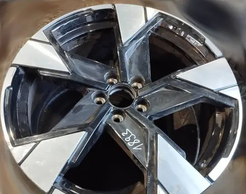Volvo EX30 R20 alloy rim 80000289
