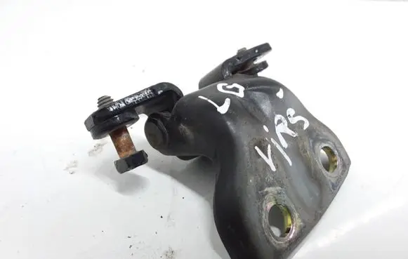Mitsubishi Pajero Sport I Rear door upper hinge