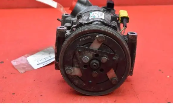Peugeot 207 CC Air conditioning (A/C) compressor (pump) 9670318880