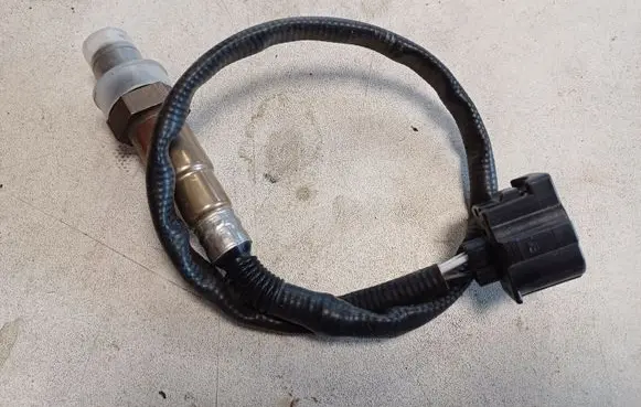 Mercedes-Benz C W203 Lambda probe sensor 0045420818 0258006747
