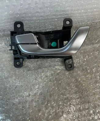 Hyundai Kona I Front door interior handle 82613J9000
