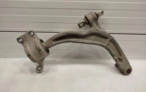 Chrysler Pacifica Front upper control arm/wishbone 68229021AG 65X24X124K9