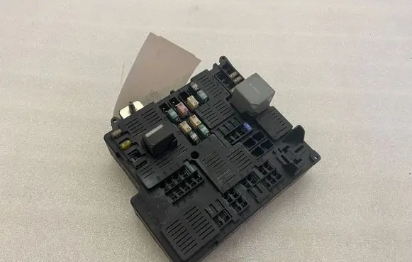 Volvo XC90 Fuse module 31473570