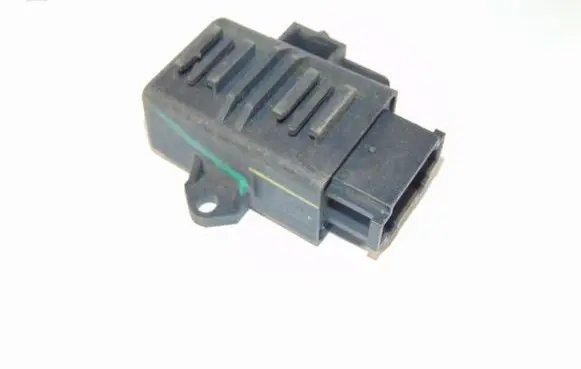 Volkswagen Touareg I Seat heating relay 1K0959772