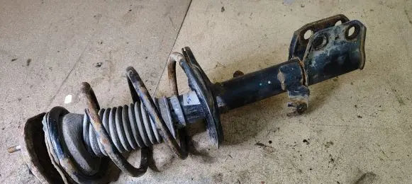 Toyota Avensis T250 Front shock absorber with coil spring 317121 1150031711 32V82A