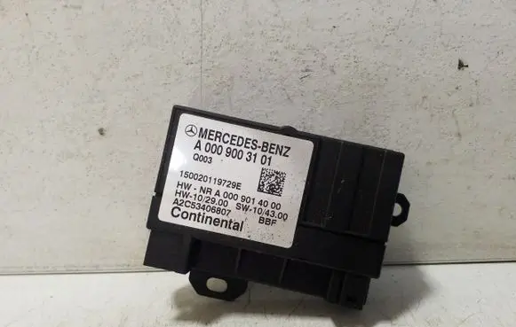Mercedes-Benz CLS C218 X218 Fuel injection pump control unit/module A0009003101
