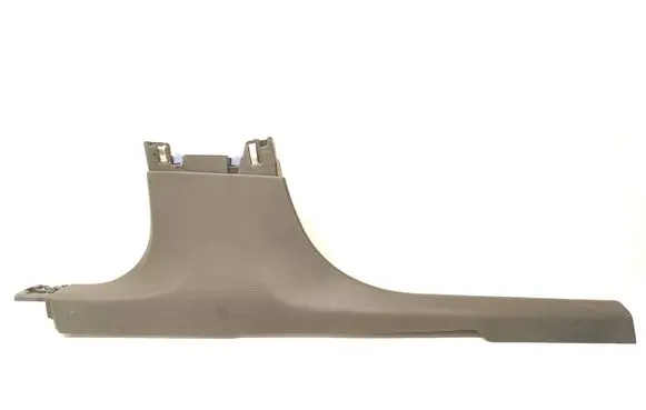 (B) pillar trim (bottom)