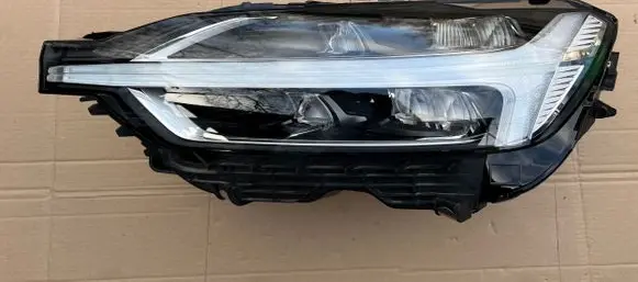 Volvo XC60 Headlight/headlamp 32133548