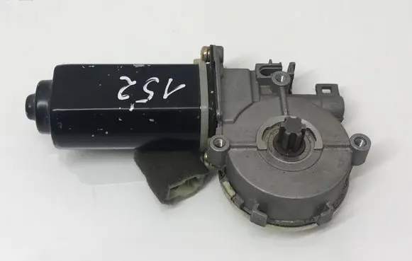 KIA Carnival Sunroof motor/actuator 041022