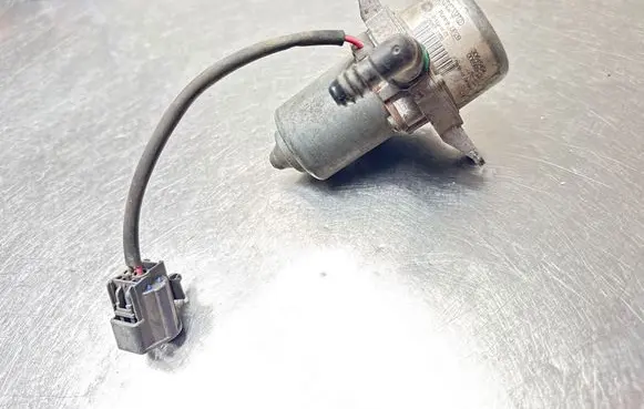 Volvo V70 Vacuum pump 30645454 00898903