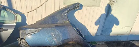Renault Latitude (L70) Side car body part 