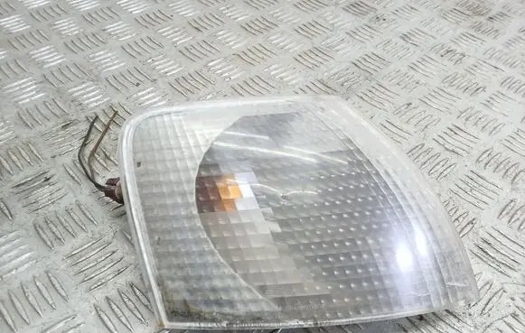 Volkswagen PASSAT B5 Front indicator light 3B0953050C