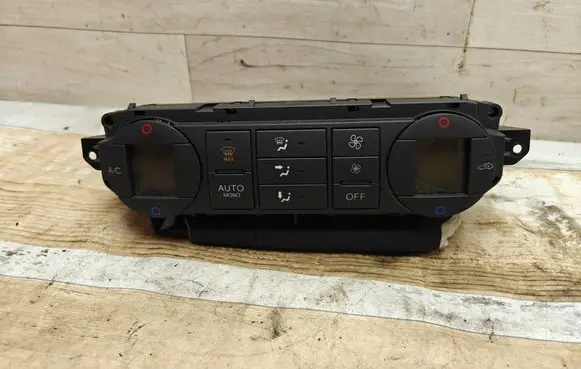 Ford Focus C-MAX Climate control unit 3M5T18C612AR 0259A
