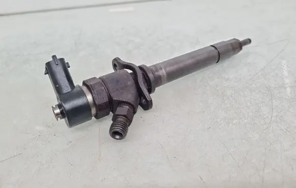 Volvo S60 Fuel injector 0445110078