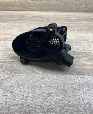 BMW 3 E46 Mass air flow meter 7787076 0928400468