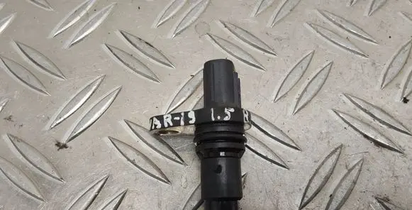 Toyota Yaris Camshaft speed sensor 04U121290