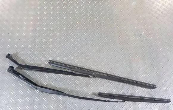 KIA Ceed Front wiper blade arm