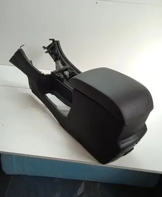 Ford Mondeo MK IV Center console