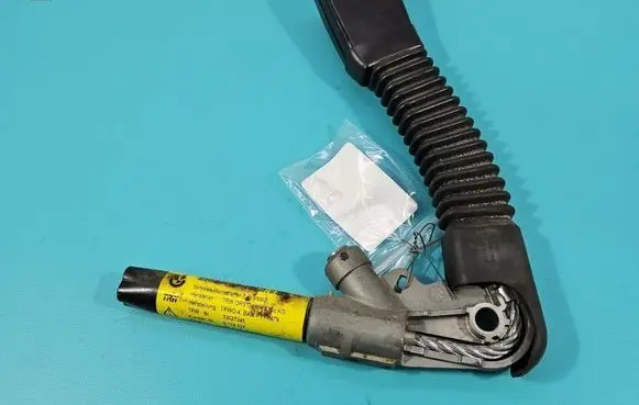 BMW X3 E83 Front seatbelt 9119537 IMPRK1557766