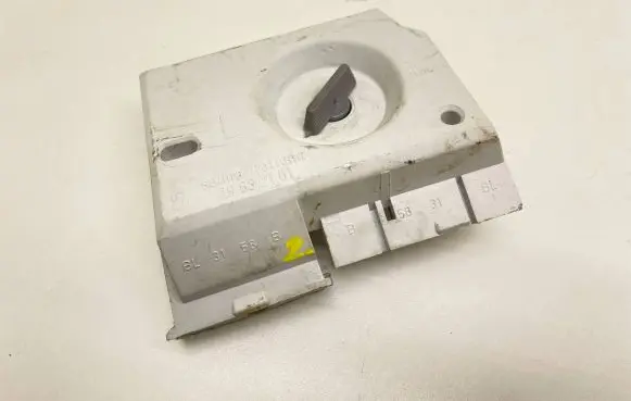 Audi 80 90 S2 B4 Tail light bulb cover holder 29632101 BL3158B