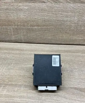 Toyota Avensis T220 Door control unit/module 8974105041 73658912