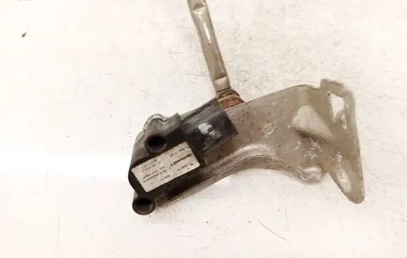Tesla Model S Front height sensor lever 100417300A