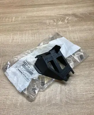 Mazda 2 Front bumper mounting bracket D65150161A D65150161