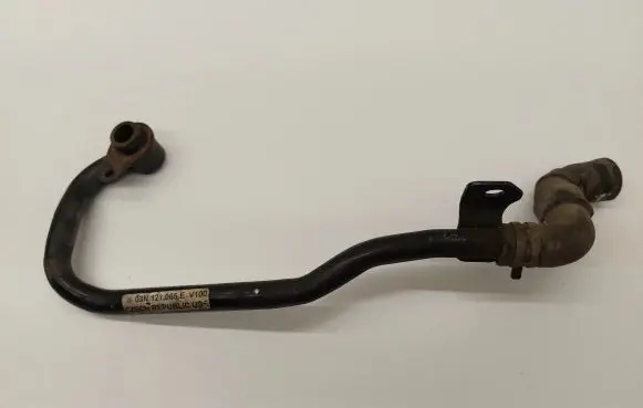 Volkswagen PASSAT B8 Engine coolant pipe/hose 03N121065E