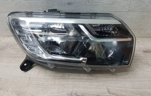 Dacia Sandero II Headlight/headlamp 260103529R