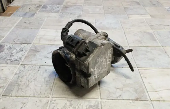 Audi A6 S6 C5 4B Throttle valve