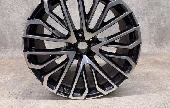 Audi Q7 4M R22 alloy rim 