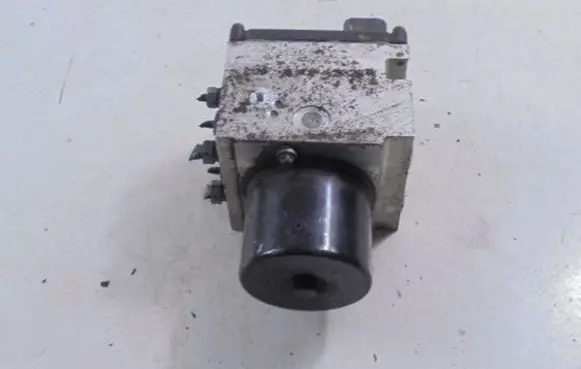 Peugeot 407 ABS Pump 15710604