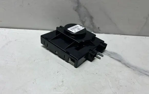 Mercedes-Benz C W204 Aerial antenna amplifier ZGS003