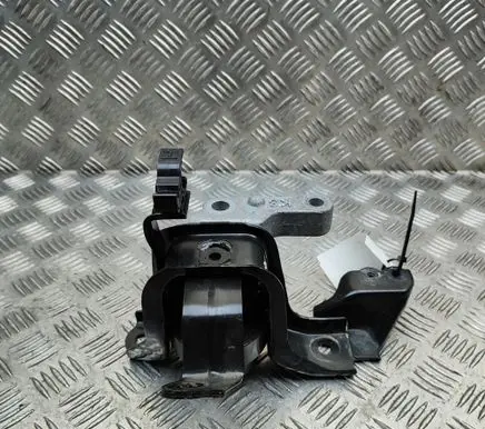 Toyota Yaris Cross Engine mount bracket 12305K0050
