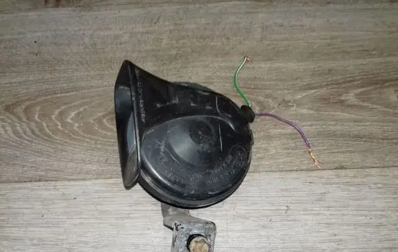 Volvo S60 Horn signal 0091001