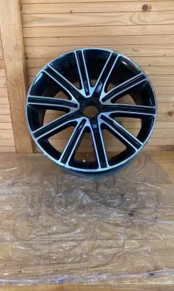 Mercedes-Benz CLS C218 AMG R19 alloy rim A2184010802