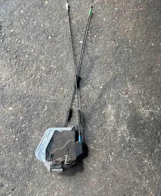 Toyota Land Cruiser (J150) Rear door lock A046696