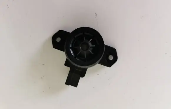 Front door high frequency speaker