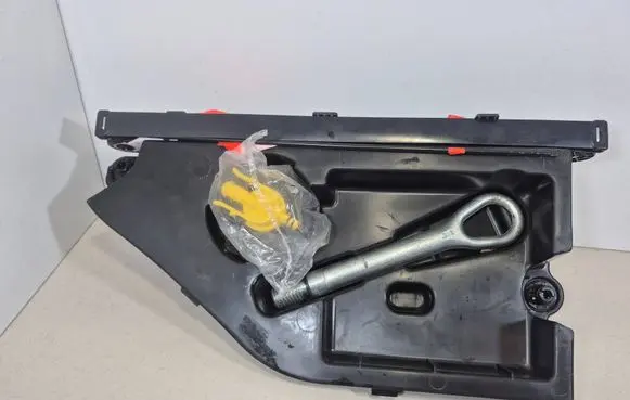 Mercedes-Benz B W246 W242 Tool set A2468900188 18680101