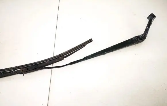 Toyota Corolla E120 E130 Front wiper blade arm 8522102120 85221-02120